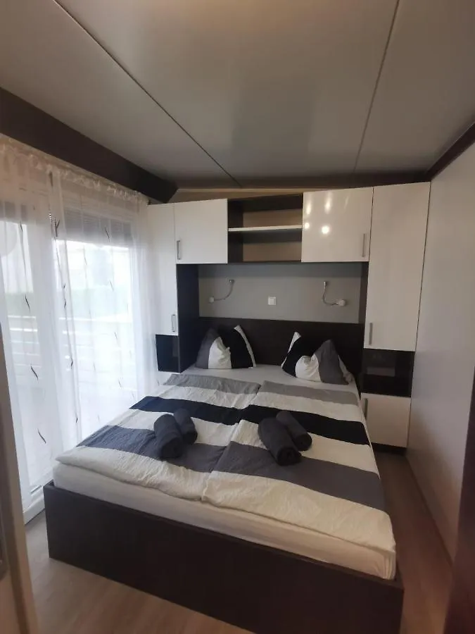 Holiday home Mobilehome Mali No 2 Pakostane Croatia