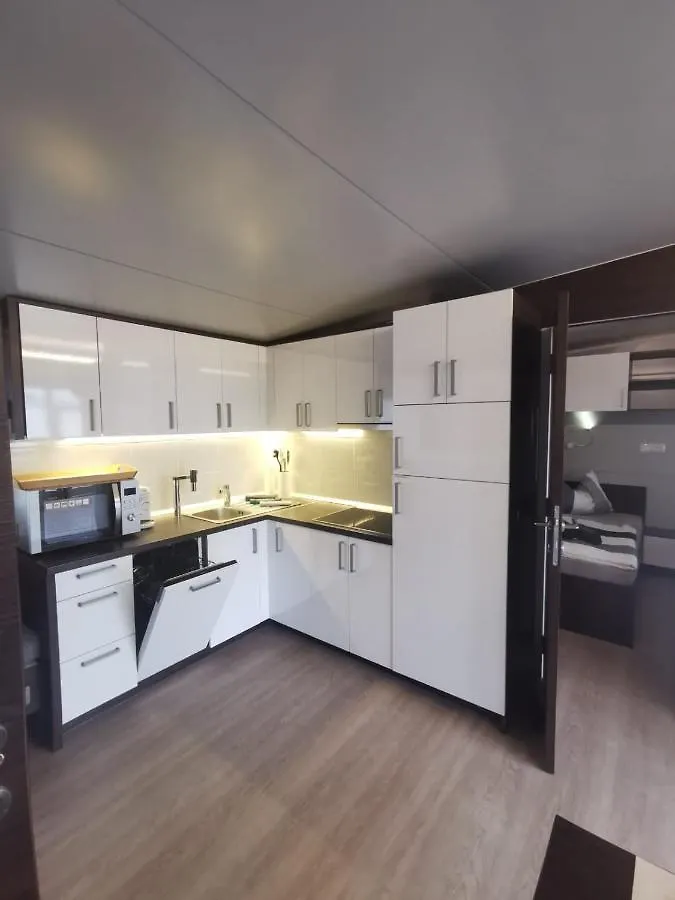 Mobilehome Mali No 2 Pakoštane